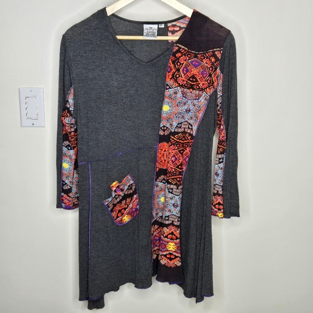 Parsley & Sage Gray and Multicolor Dress 3/4 Sleeves Assymetric Hemline Size M